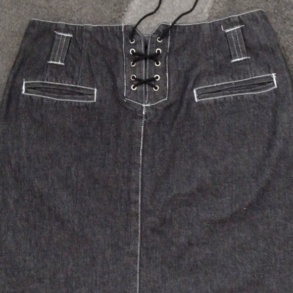 NWOT ROUGHWEAR BLUES Black Wash Denim Pencil Skirt with Lace Up Back Detail!! - Picture 4 of 6